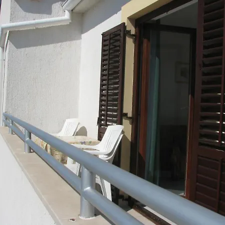 Apartments With Parking Space Privlaka, Zadar - 11461 * Privlaka (Zadar)